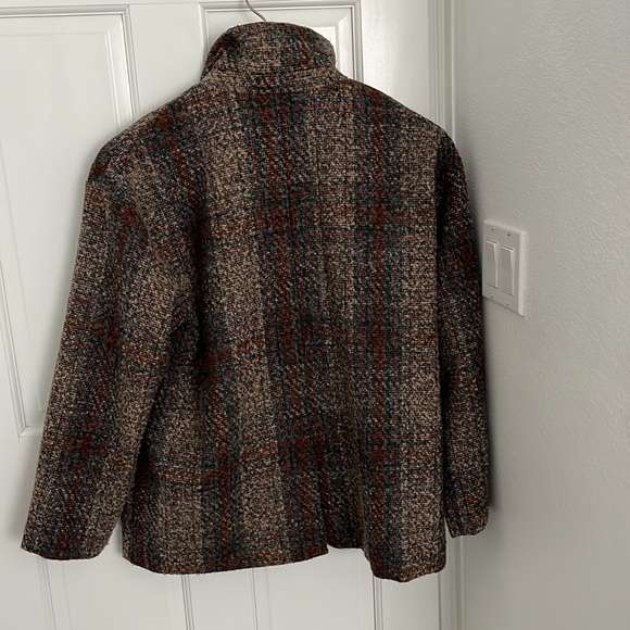 Coat - Picture 3 of 4